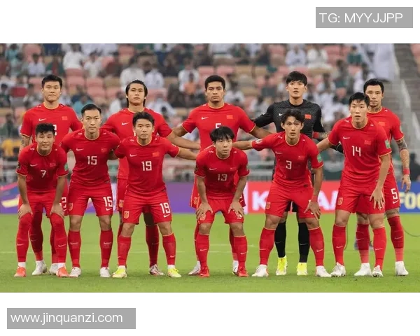 南京足球队在联赛中的团队协作表现分析与展望